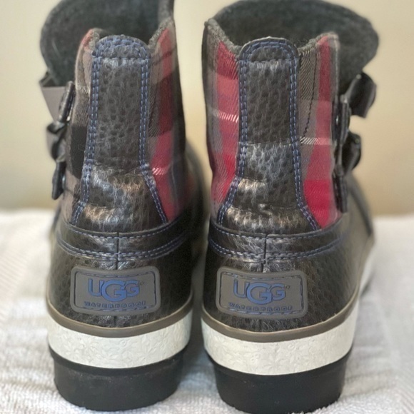 UGG MARRAIS WATERPROOF WINTER BOOTS SIZE 6 - Picture 6 of 12